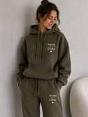 Mama Blijft Sterk Hoody - Olive - White
